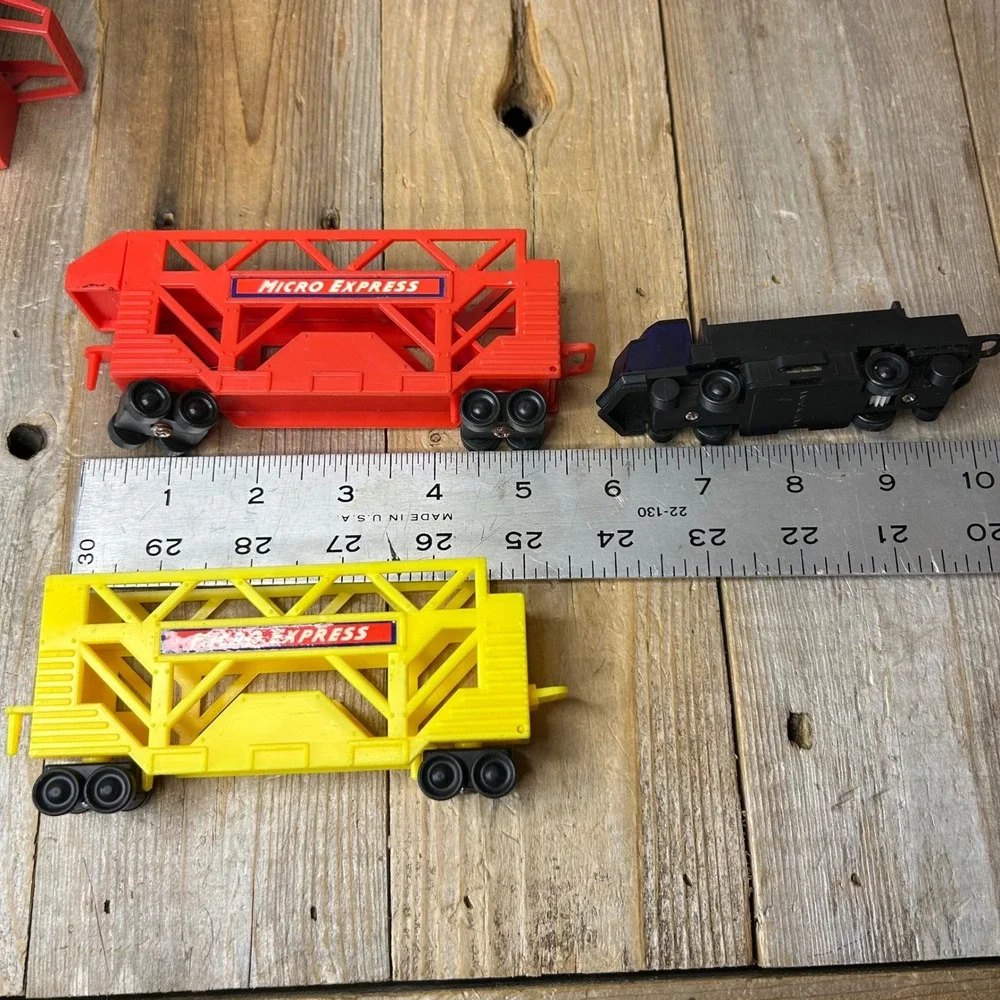 Micro Machines Micro Express Train Set Galoob Vintage Auto Transport Lot 4pc